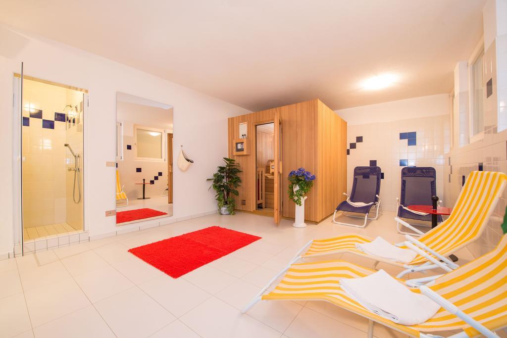 Apartment Edelweiss Brunico Exterior photo